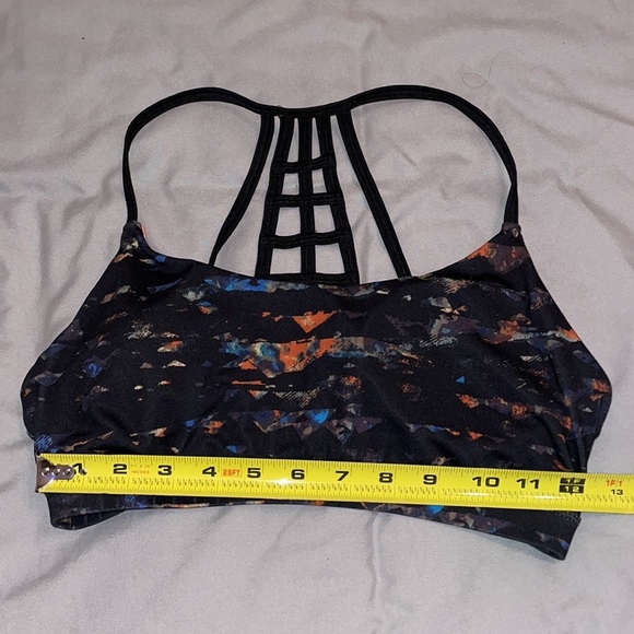 Black Speckled Padded Sports Bra with Strappy Back — Forever 21 - Picture 3 of 5